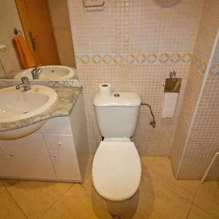 Con Terraza Y Piscina - Marcomar